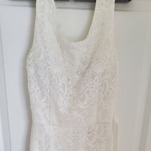 Moxie party/ wedding dresses . White color,size M, brand forever 21.